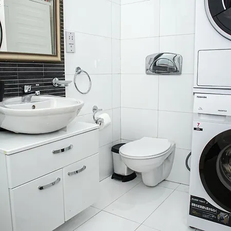 The Locale - In The Heart Of Everything * San Ġiljan